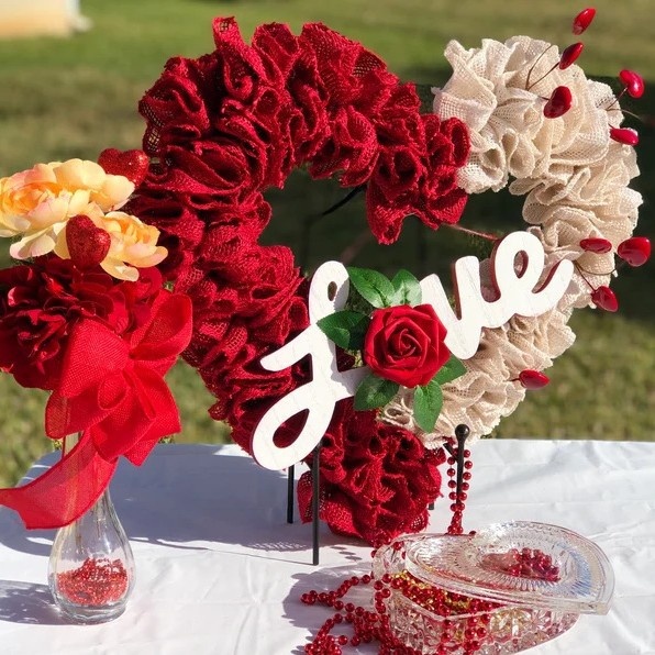 Valentine's Day Fabric Heart Wreath, Red Romantic Wedding Home Door Hanging Decor